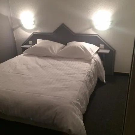 Le Carabas Hotel 2*