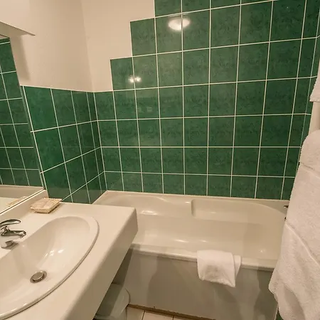 Le Carabas Hotel 2*